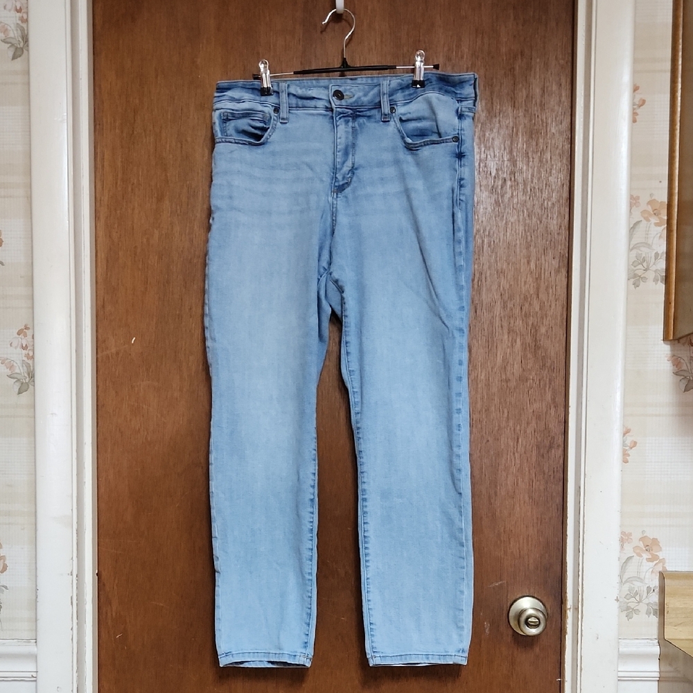 Womens St. John's Bay Light Blue Straight Leg Jeans SIZE 12